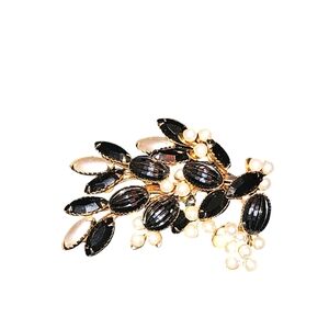 Vintage Black and faux Pearl brooch
